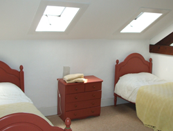 Twin Room in West Wing